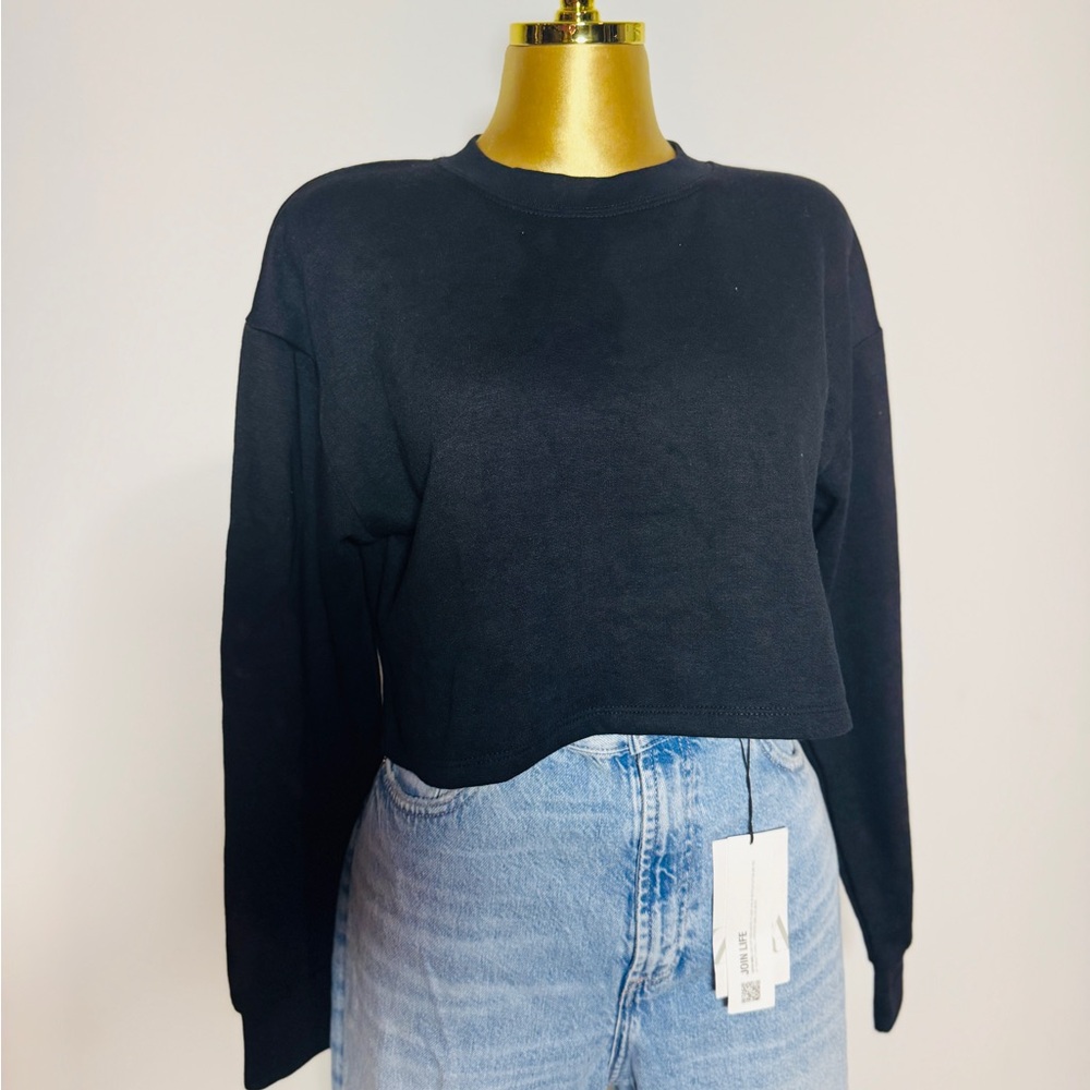 Zara Black Boxy Long Sleeve Crop Sweatshirt